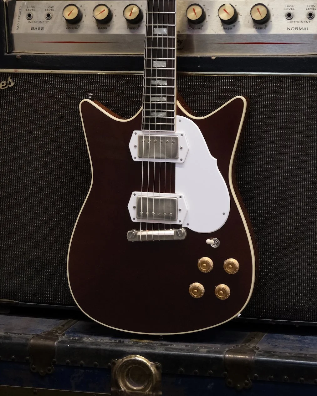 Arcade One - Piano Black — Frank Brothers Guitar Company